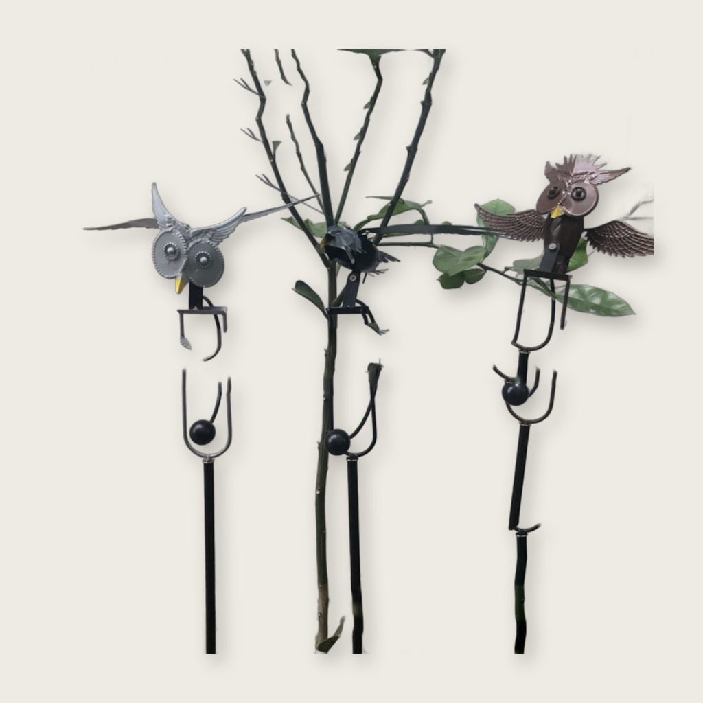 Metalen vogel wanddecoratie — 13,5 x 24 cm